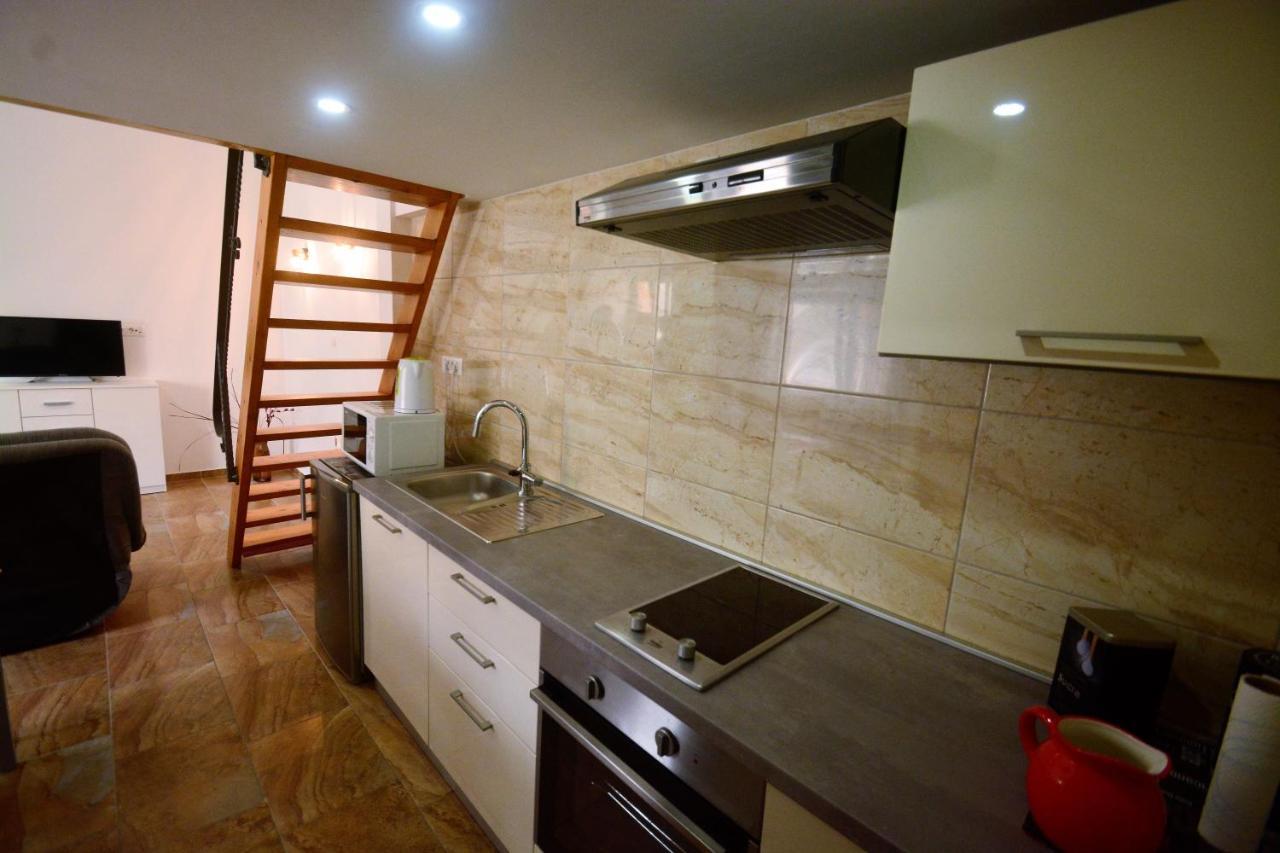 Kala And Tina Apartments โปดสตรานา ภายนอก รูปภาพ